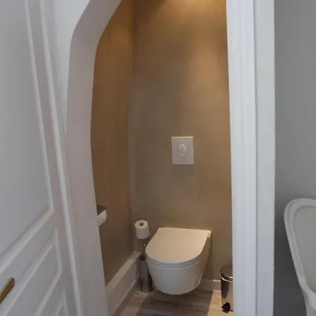 Chateau D'aubry Hotel