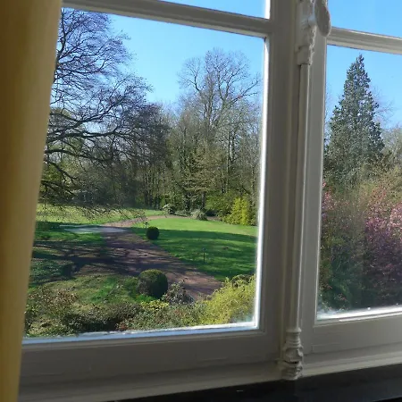 奥布里城堡酒店 3*