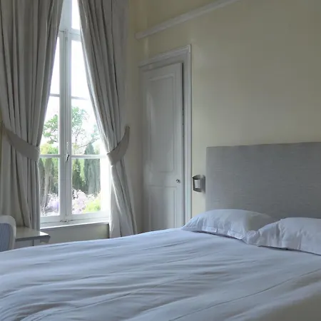 奥布里城堡酒店