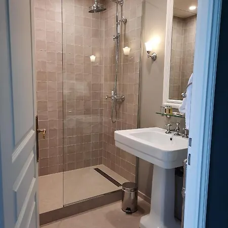 Hotel Chateau D'aubry 3*