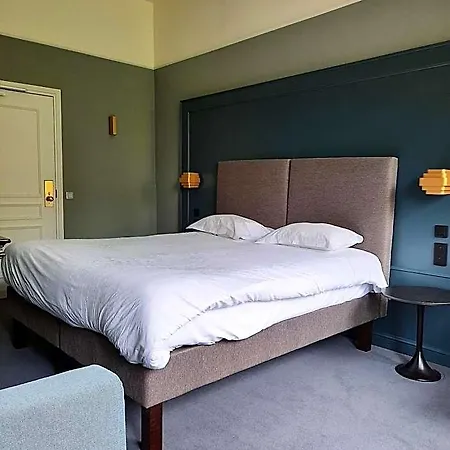 Chateau D'aubry Hotel 3*