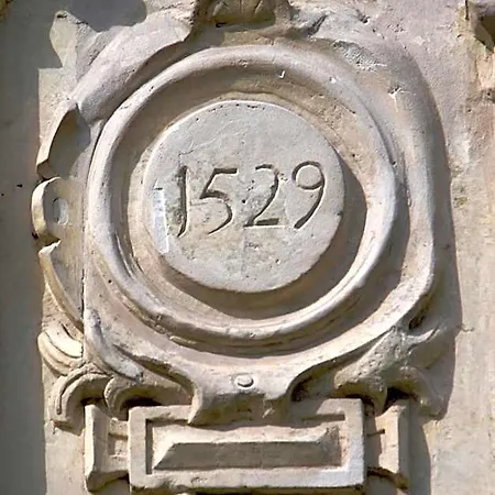 Chateau D'aubry Hotel 3*