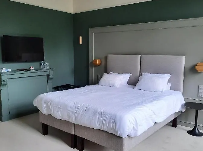 Chateau D'aubry Hotel 3*